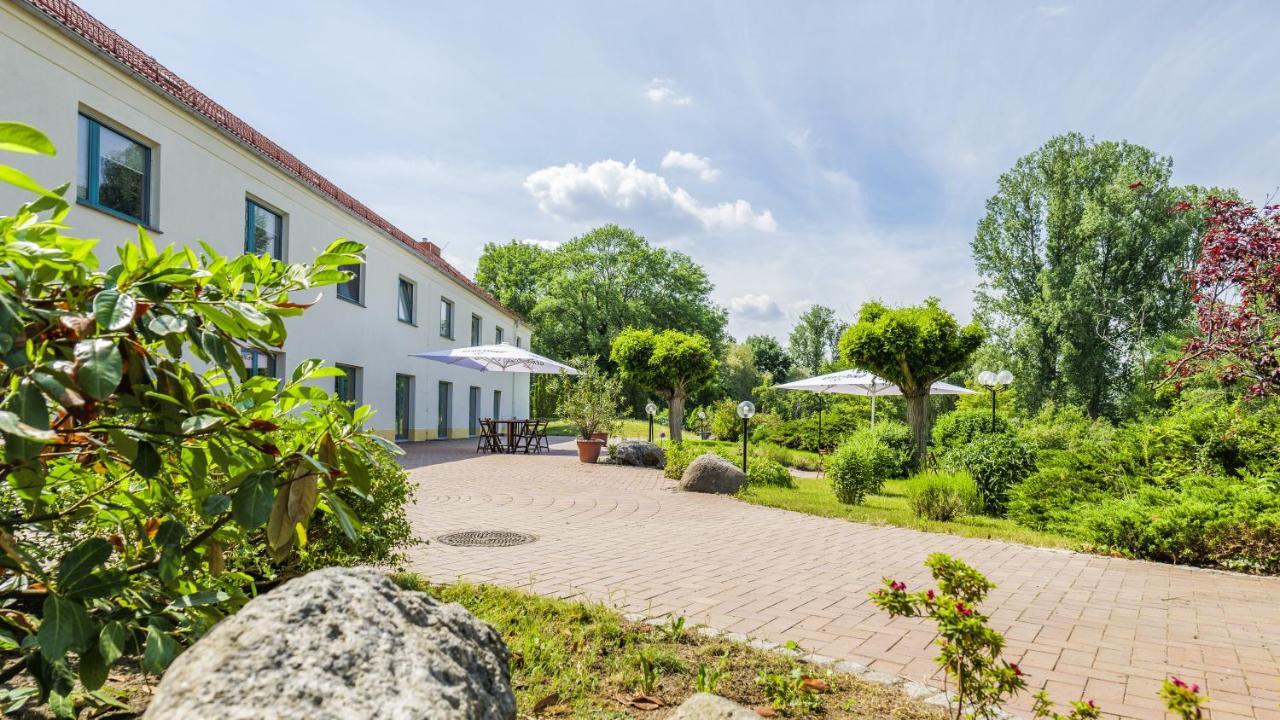 Seepark Hotel Am Wandlitzsee Exterior photo